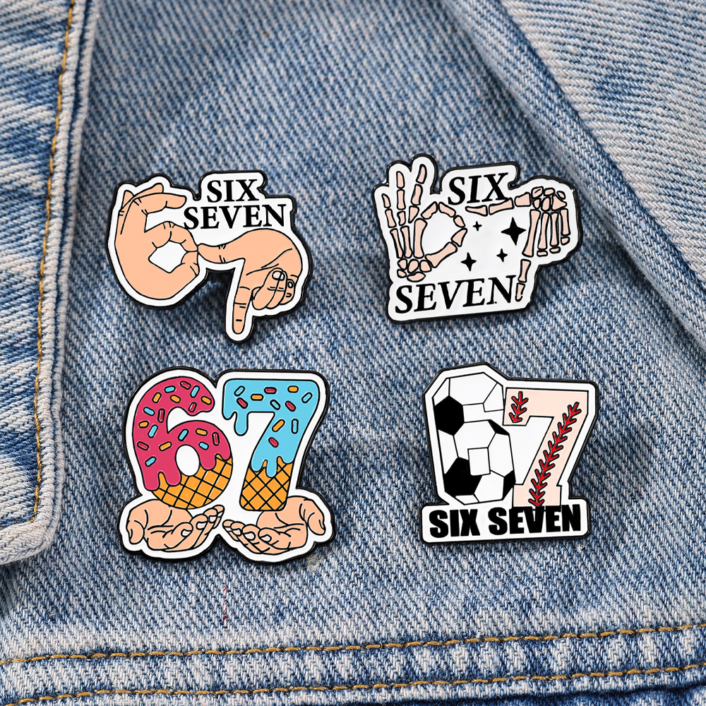 Enamel Pin Set - 4pcs Set Cute Enamel Football Pins