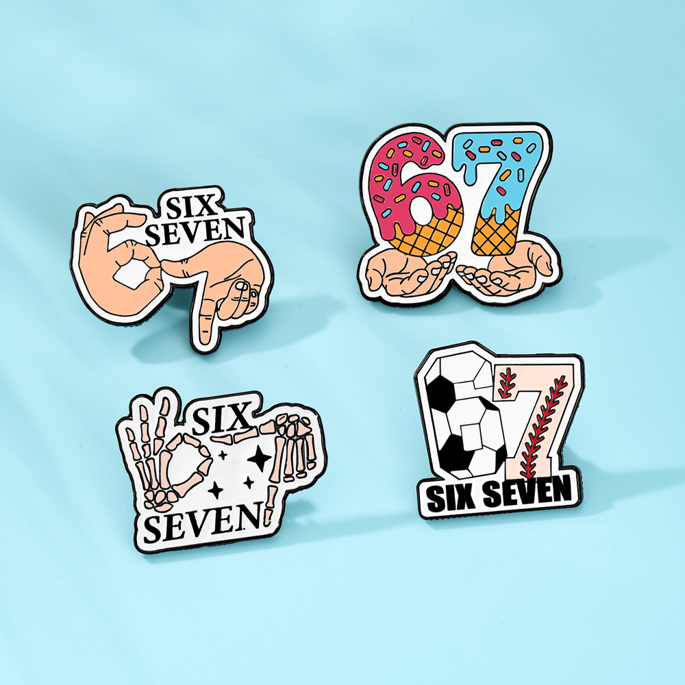 4pcs Set Cute Enamel Football  - Enamel Pin Set incelemesi ve fiyatı